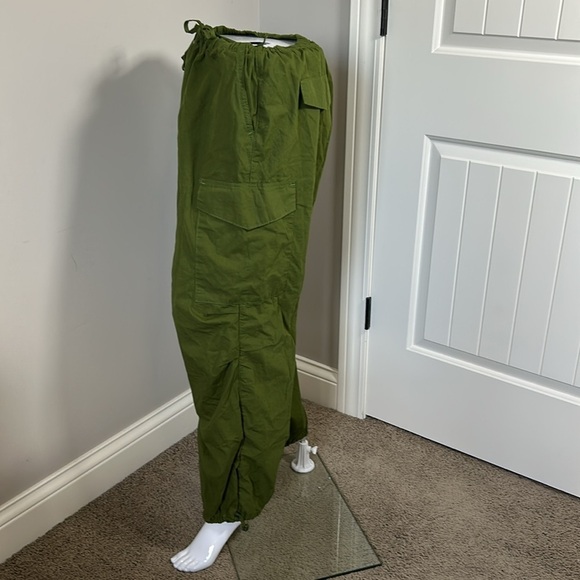Anthropologie Pilcro Pull On Parachute Pants Dark Green Pockets Sz L NEW - Picture 8 of 16